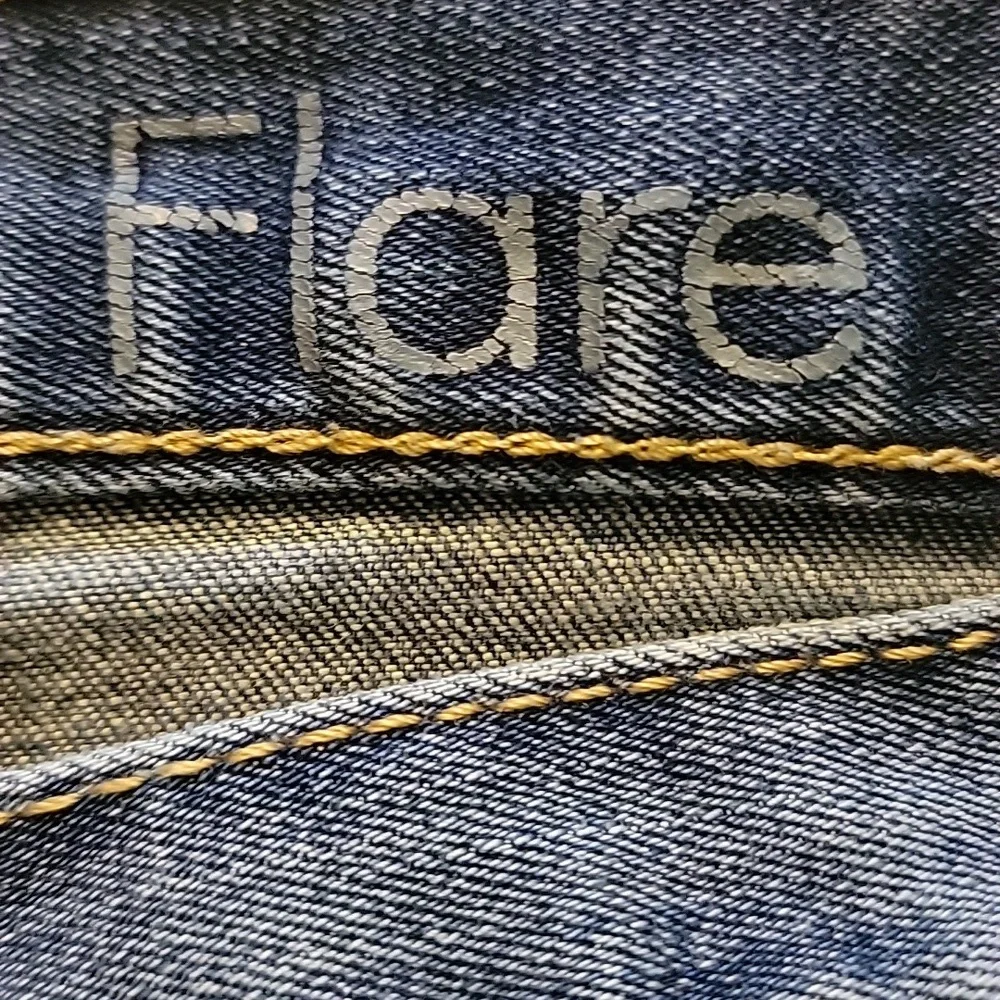 CALVIN KLINE FLARE MEDIUM WASH WOMENS JEANS SIZE 10X32 - Picture 4 of 9